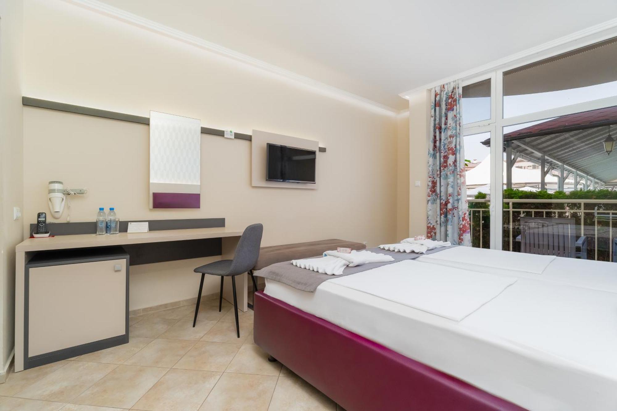 Mpm Astoria Hotel